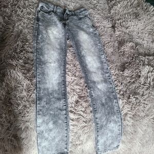 Acid washed skinny jeans